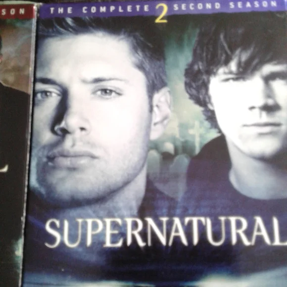 The 1st 4 Complete Seasons of Supernatural - Picture 3 of 8